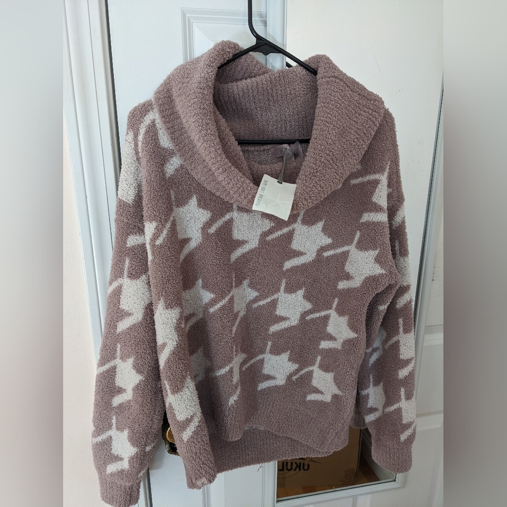 NWT Barefoot Dreams Sweater